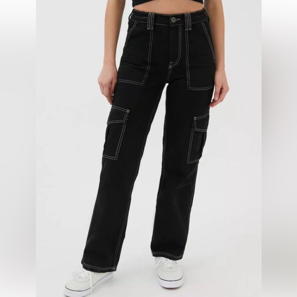 BDG Like New 31/32 Black Cargo Jeans with Contrast White Stitching Wide Leg